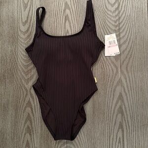Michael Kors One Piece swimsuit- New🌴🌴🏖🏖